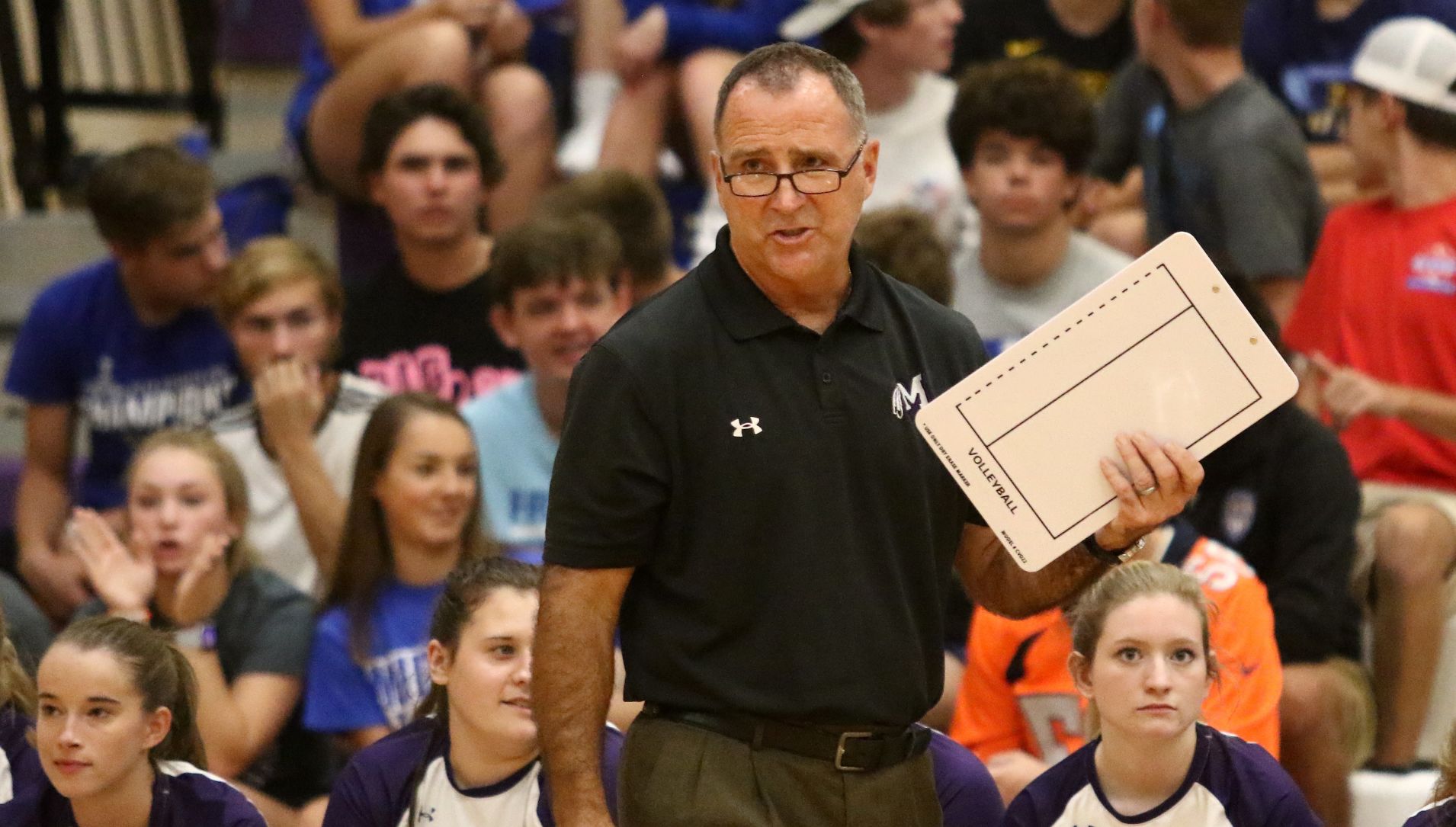 Freeburg def. Mascoutah 25-23, 25-21